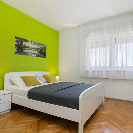 Apartment Tombili 7- Minute Walk To The Valsaline And Lungomare Promenade *