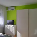 דירה Tombili